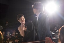 左から中条あやみ、岡山天音