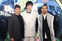 左からエリック・ニアリ、栗原颯人、空音央