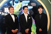 左から西ヶ谷寿一、池松壮亮、奥山大史