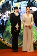 左から山中瑶子、河合優実