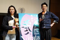 左から松本紀子、西野亮廣