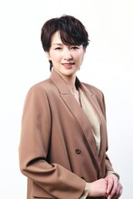 「ダメマネ！ －ダメなタレント、マネジメントします－」より、吉瀬美智子演じる川島玲子