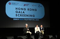 ジル・リョン（中央）