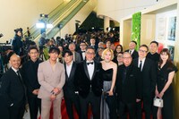 第18回アジア・フィルム・アワードのレッドカーペットの様子。「トワイライト・ウォリアーズ 決戦！九龍城砦」のスタッフ・キャストたち