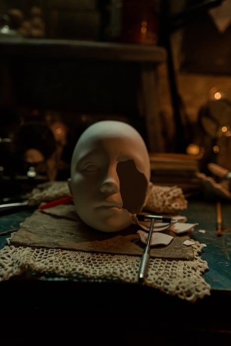 「ロングレッグス」に登場する人形の頭部