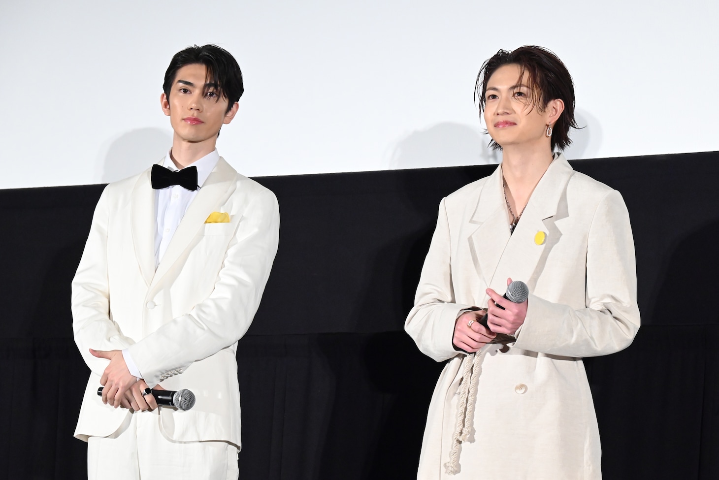 左から樋口幸平、綱啓永