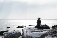 TOS開局55周年記念時代劇ドラマ「はぐれ鴉」より、大分・国東市の黒津崎海岸で撮影されたシーン