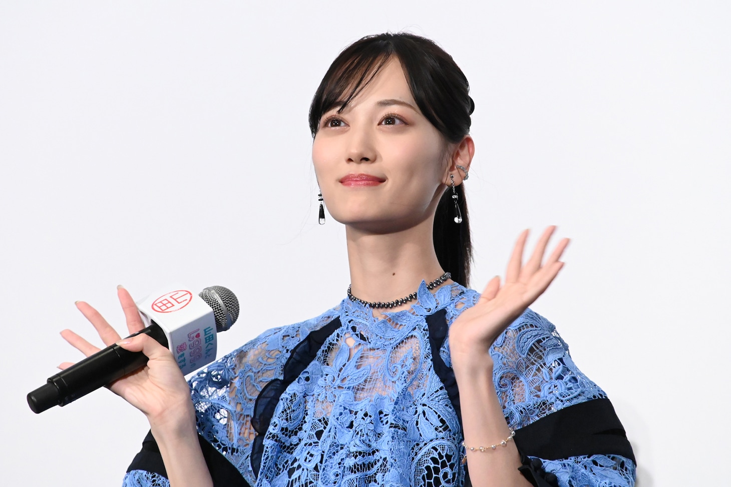 山下美月