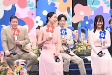 「TBS DRAMA COLLECTION 2025 Spring」に登壇した「対岸の家事～これが、私の生きる道！～」のキャストたち。左から一ノ瀬ワタル、江口のりこ、ディーン・フジオカ、多部未華子