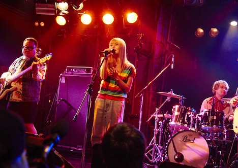 「パリピ孔明 THE MOVIE」場面写真