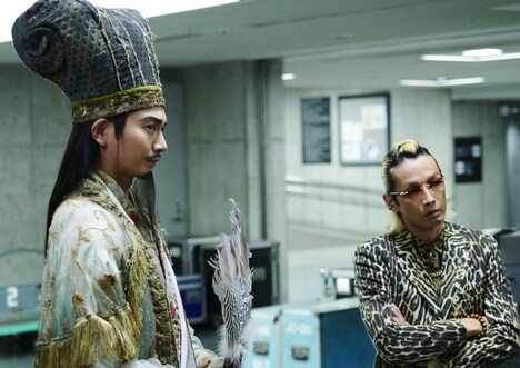 「パリピ孔明 THE MOVIE」場面写真