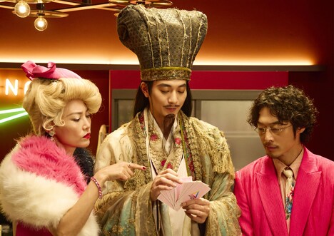 「パリピ孔明 THE MOVIE」場面写真