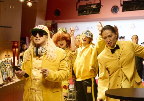 「パリピ孔明 THE MOVIE」場面写真