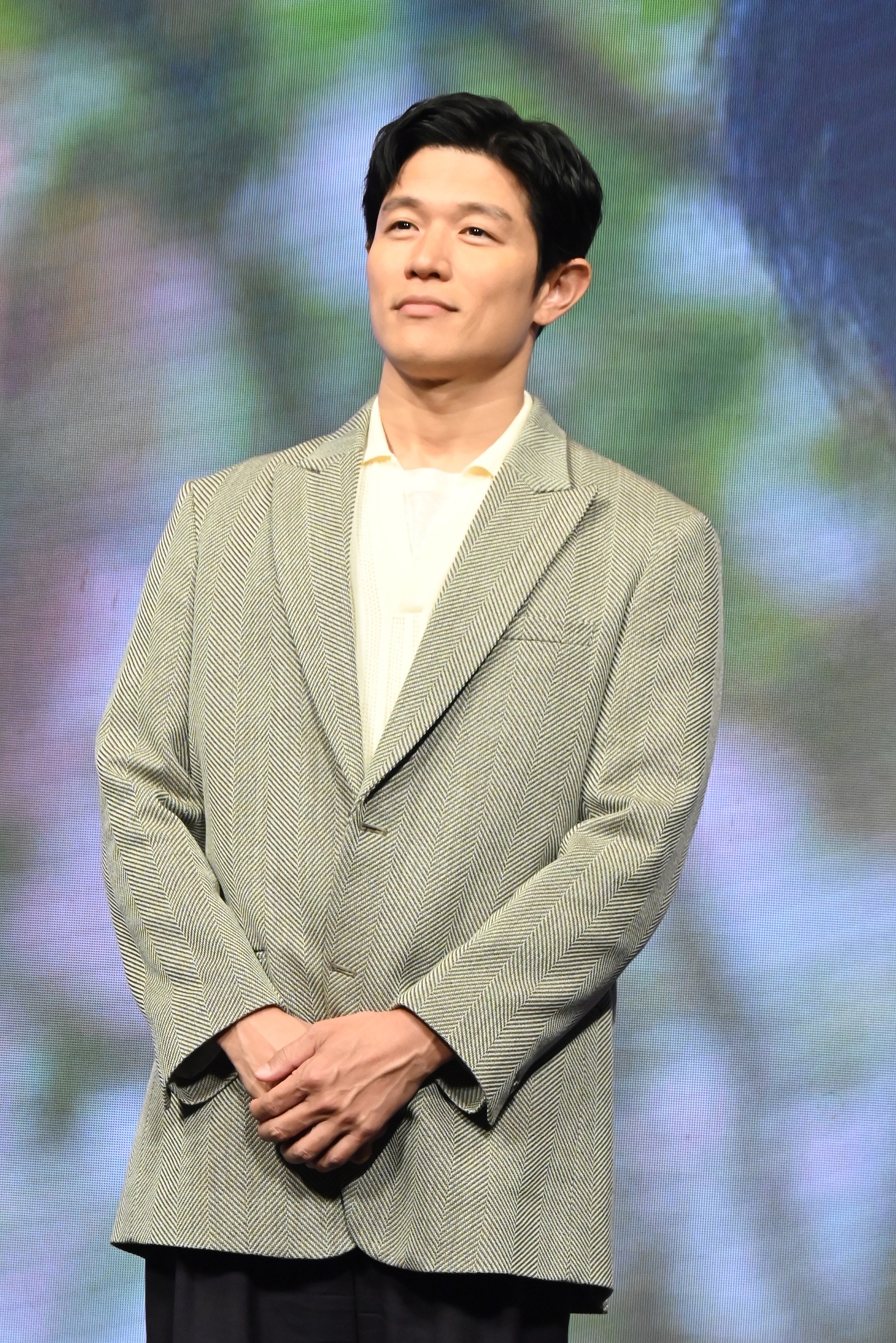 鈴木亮平