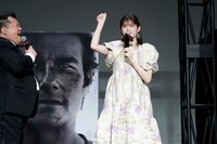 松村沙友理（中央）