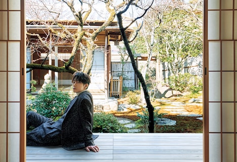 「Casa BRUTUS」2025年5月号増刊 撮影:矢吹健巳(W)©マガジンハウス