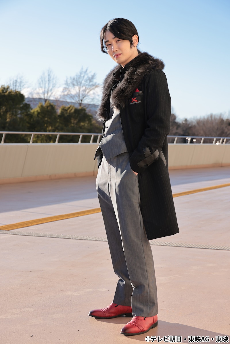 「ナンバーワン戦隊ゴジュウジャー」より、カルマ演じる謎の男・クオン