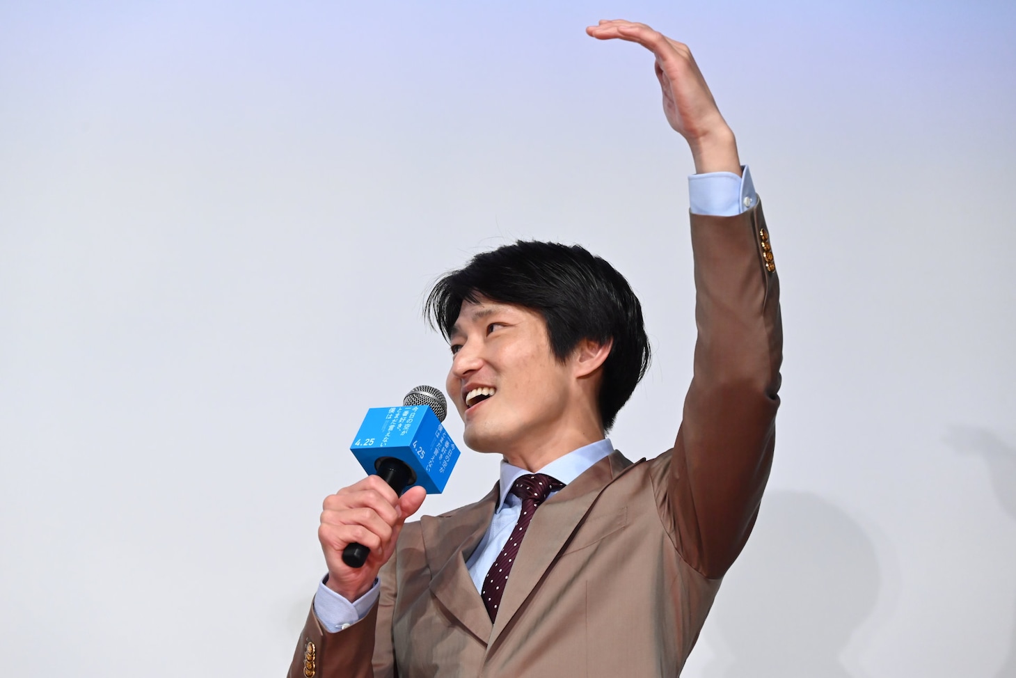 福徳秀介
