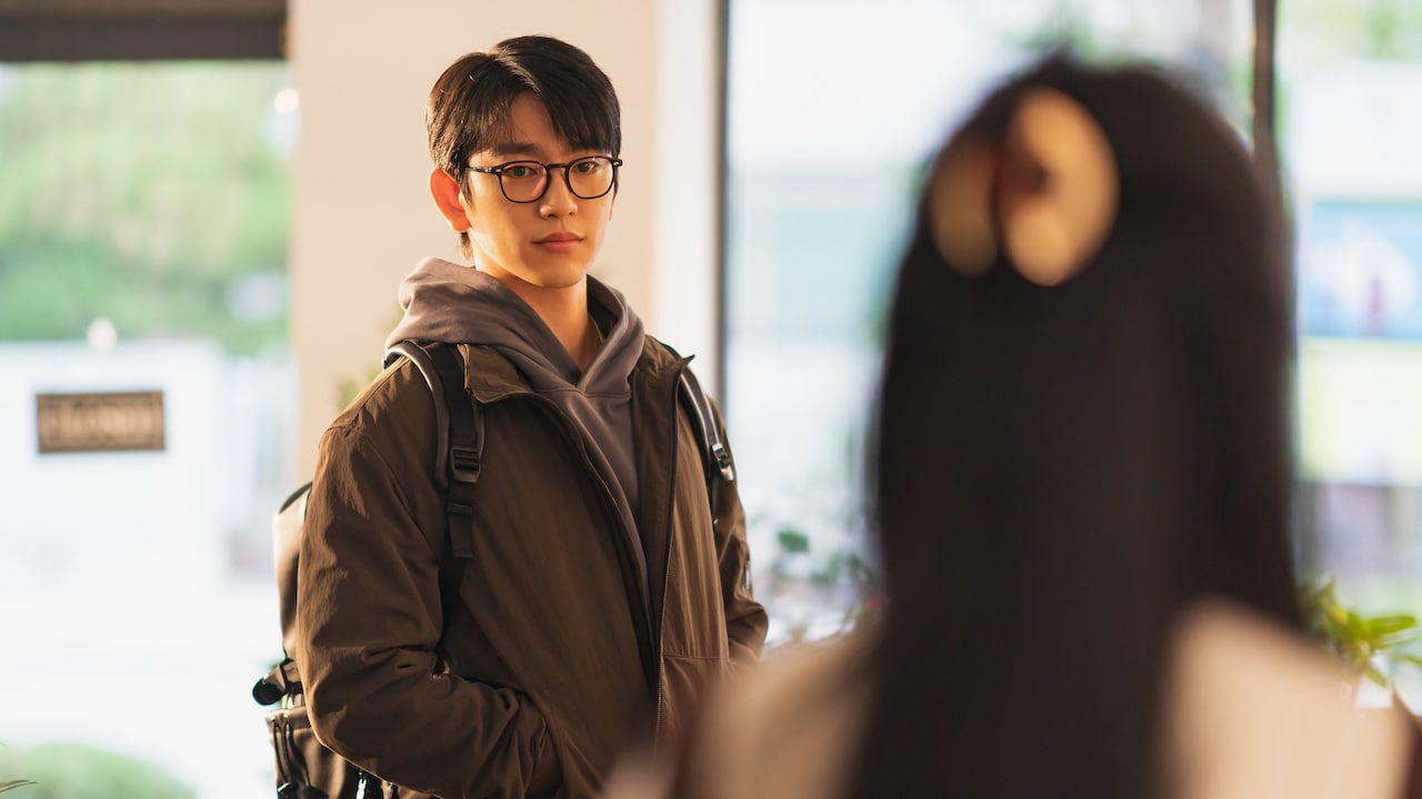 「魔女-君を救うメソッド-」U-NEXTにて独占配信中 © Showbox & Mr. Romance All rights reserved.