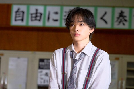 映画「女神降臨 After プロポーズ編」より、宮世琉弥演じる葉山楓