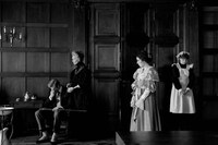 「ガール・ウィズ・ニードル」場面写真