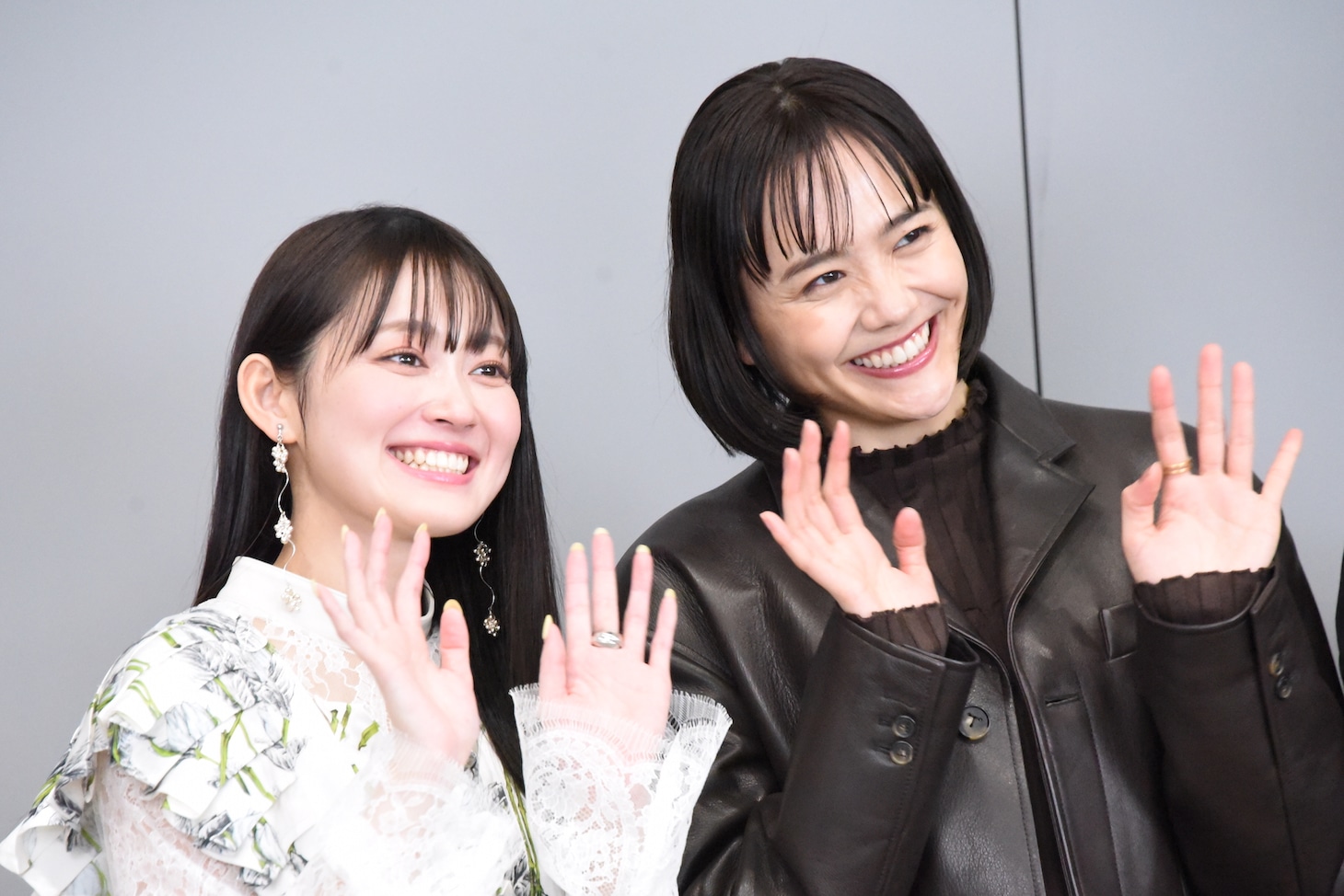 左から吉本実憂、松井愛莉
