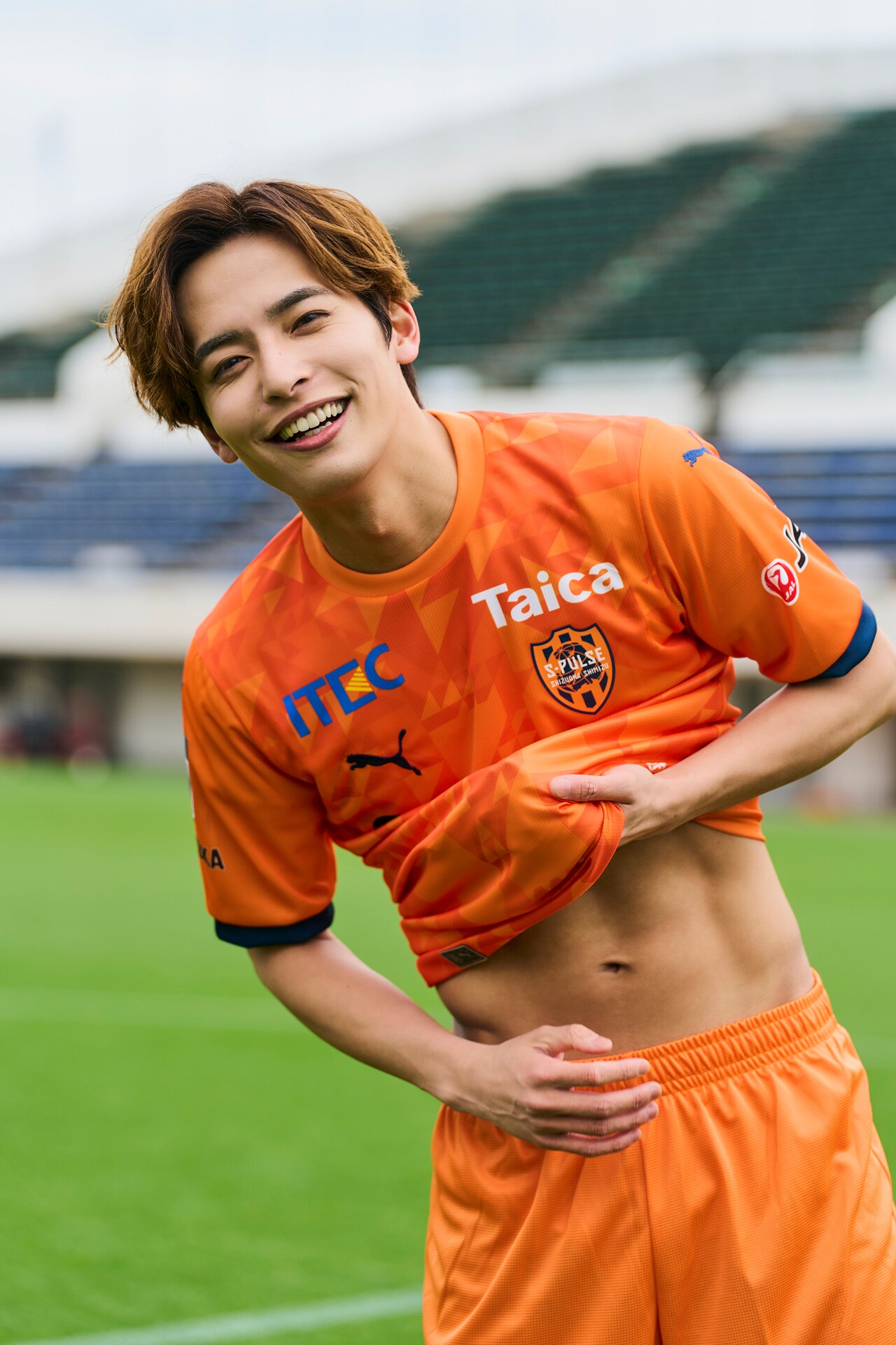 相馬理1st写真集が発売、出身地・静岡で撮影　エスパルスのユニフォームまとう姿収録