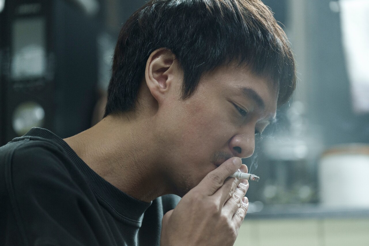 丸山隆平が葛藤抱える主人公を表現「金子差入店」新写真、メイキングカットも公開