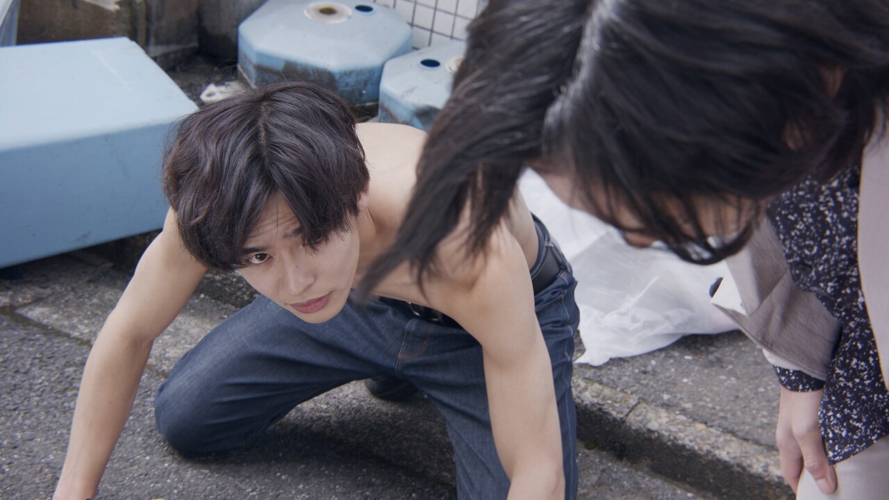 相馬理が上半身裸で土下座!?玉城裕規との共演作「NOT BEER」予告＆新写真が解禁