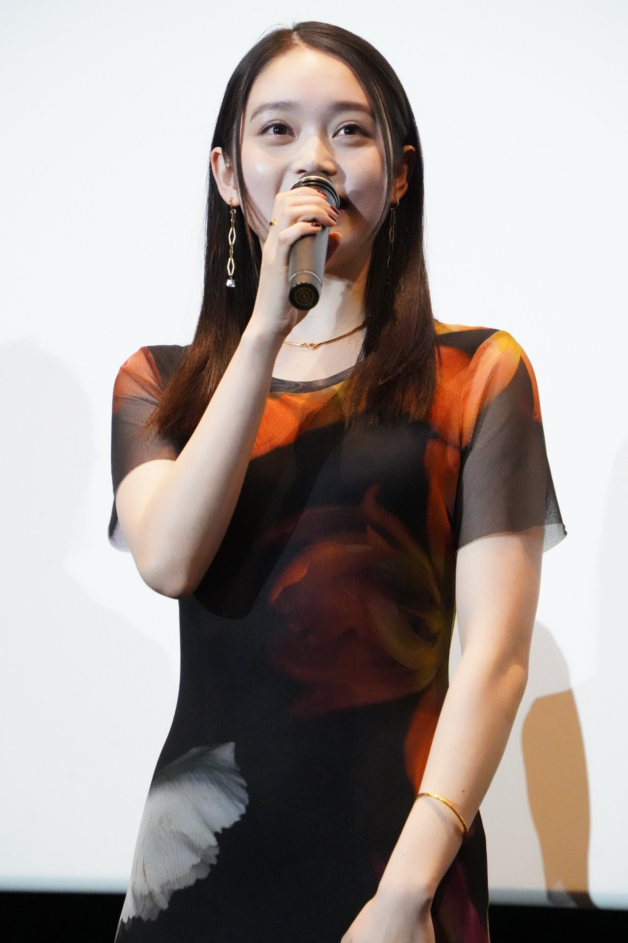 高石あかり