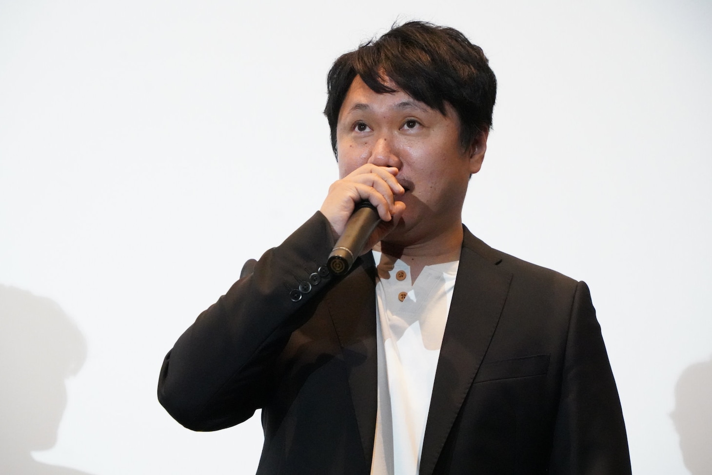 園村健介