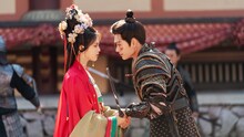 中国ドラマ「七時吉祥～エンドレス・ラブ～」より、左からヤン・チャオユエ（楊超越）演じる祥雲（しょううん）、ディン・ユーシー（丁禹兮）演じる初空（しょこう）