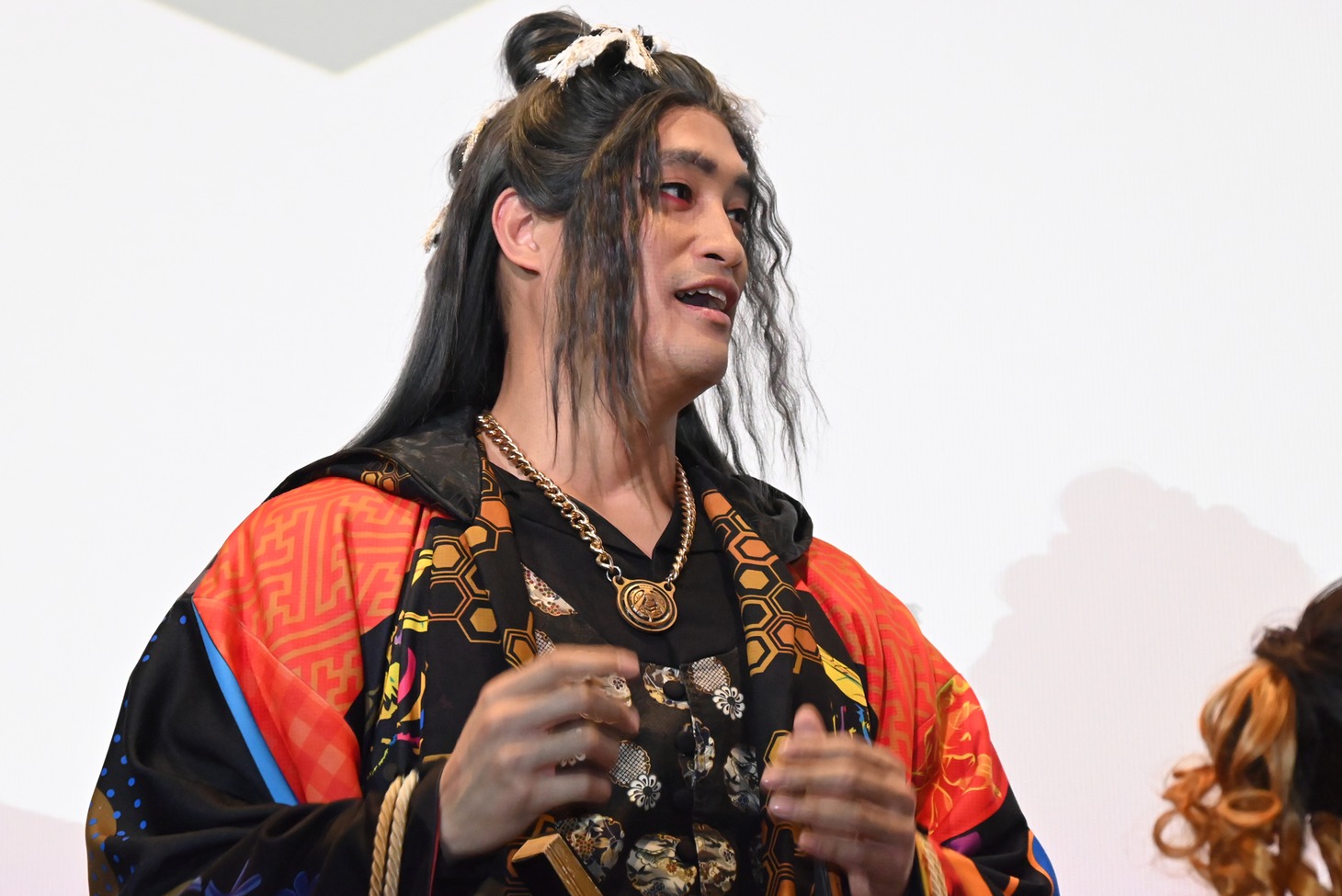 佳久創