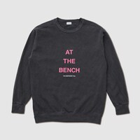 ロゴプリント スウェットシャツ（税込1万450円・M / L / XL）