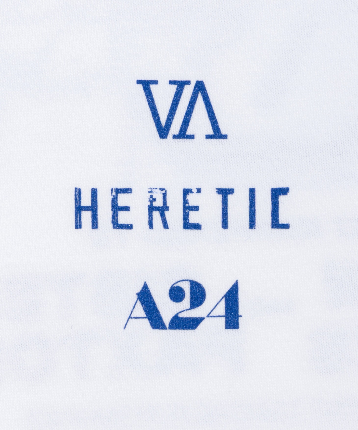 「A24 HERETIC TEE」裏面のデザイン