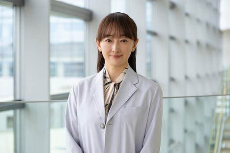 日曜劇場「キャスター」より、小野寺基子役の花總まり