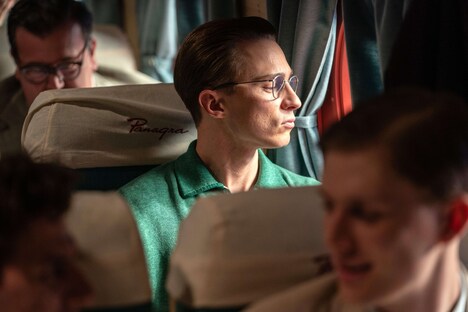 「クィア／QUEER」新場面写真 ©︎Yannis Drakoulidis