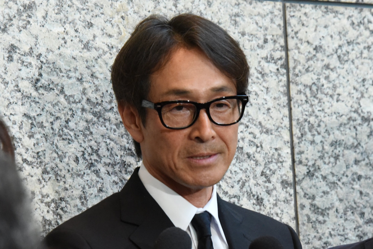 吉田栄作