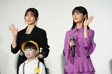 左から久間田琳加、原菜乃華