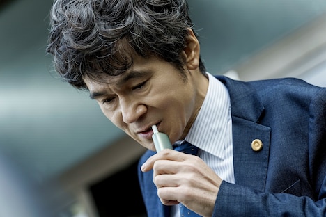 「金子差入店」より、甲本雅裕演じる久保木