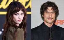 左からソフィー・サッチャー、チャールズ・メルトン