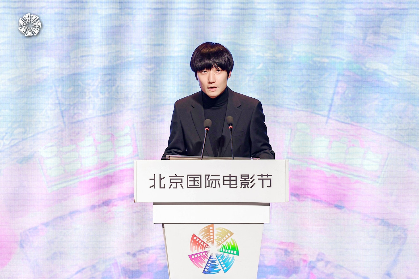 奥山由之