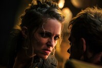 「ボーイ・キルズ・ワールド：爆拳壊界流転掌列伝」場面写真