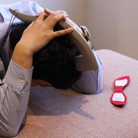 ウルトラセブンになりきりながら百会のツボを押すイメージ