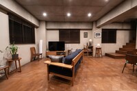 「事故物件ゾク 恐い間取り」セットより、シェアハウスの内部