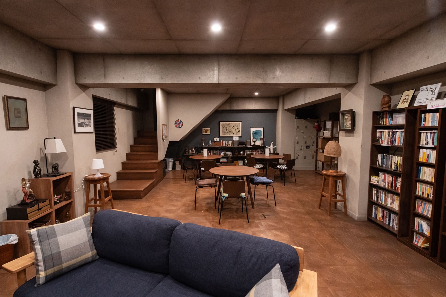 「事故物件ゾク 恐い間取り」セットより、シェアハウスの内部