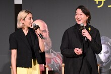 左から秋元才加、加藤浩次