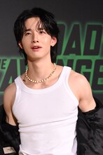 鍛え上げた肉体を披露する佐藤景瑚