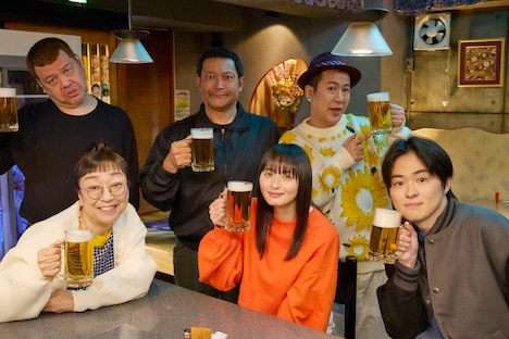 上段左からくっきー！、山口智充、きょん。下段左から山野海、遠藤さくら、望月歩