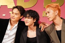 左から兵頭功海、豆原一成、池崎理人